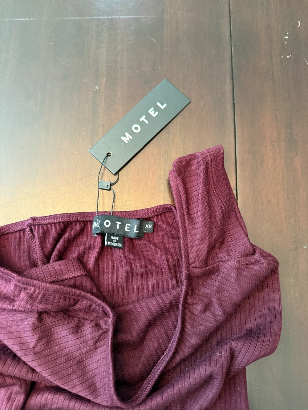 Motel Rocks Off-Shoulder Ribbed Mini Dress in Wine - Picture 2 of 4